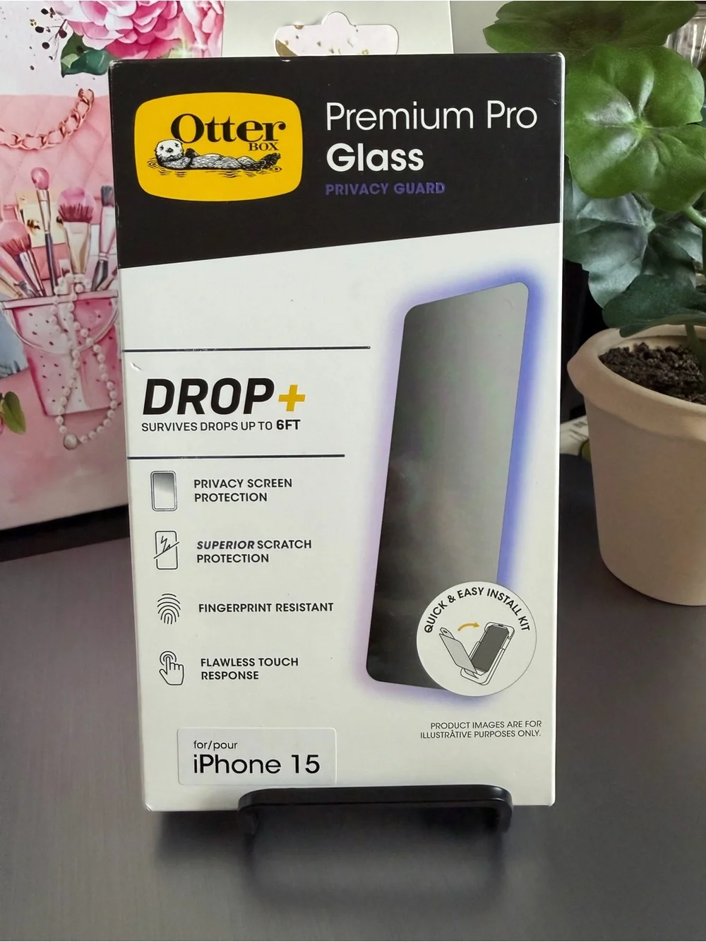 OtterBox Premium Pro Glass Privacy Guard Screen Protector for iPhone 15 - Black